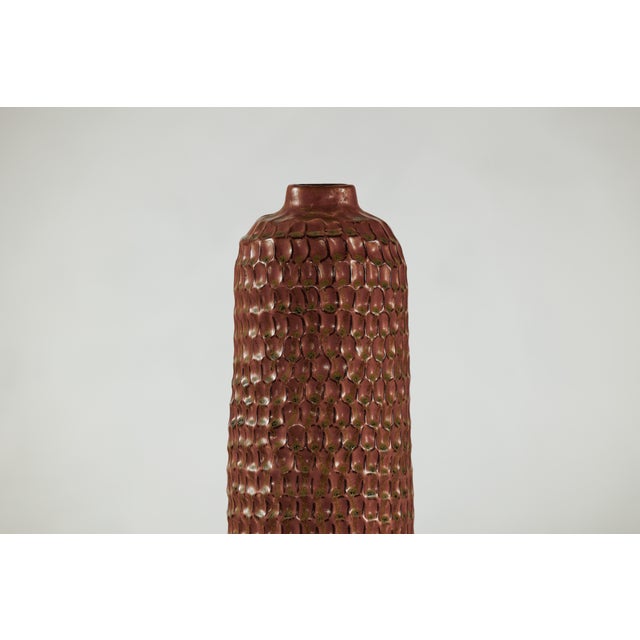 Brown Tall Brown Ceramic Vase with Honeycomb Texture and Green Speckled Glaze For Sale - Image 8 of 18