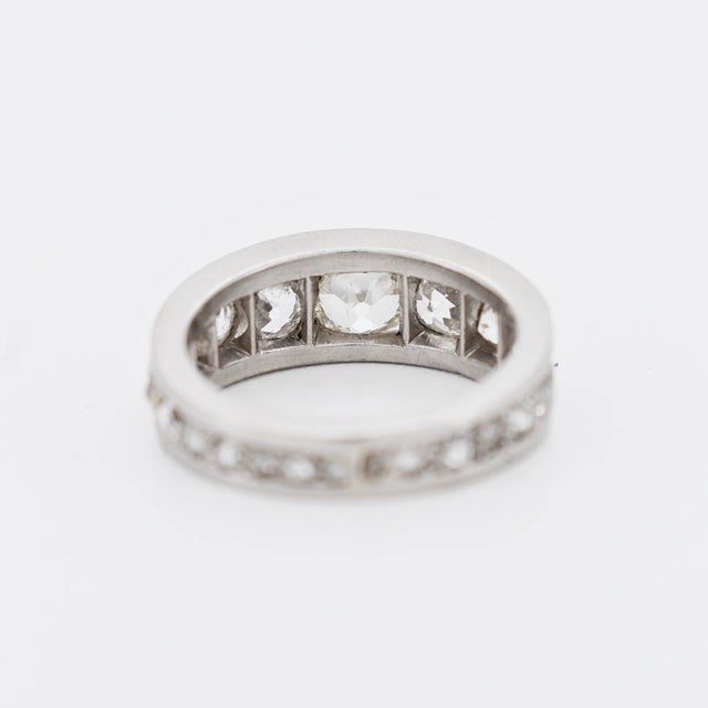 Early 20th Century Art Deco Wedding Band with 1.5 Carat Drop Diamonds, Size 4.75 For Sale - Image 5 of 6