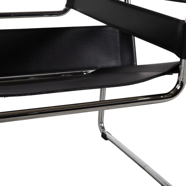 Marcel Breuer Wassily Chair Leather Armchair Black Chair by Marcel Breuer for Knoll Inc. For Sale - Image 4 of 13