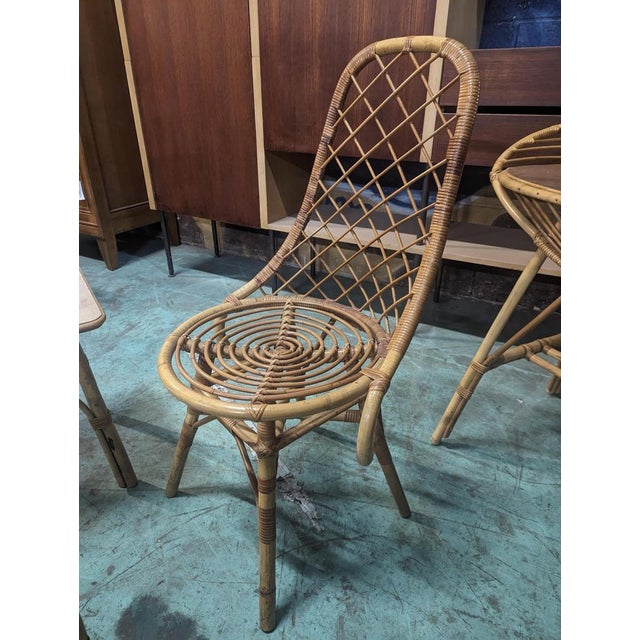 Rattan Dressing Table and Chair, Set of 2, in Very Good conditions.