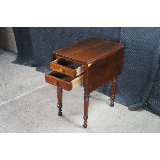Antique Early American Federal Cherry Drop Leaf Parlor Side Accent Table For Sale - Image 4 of 12