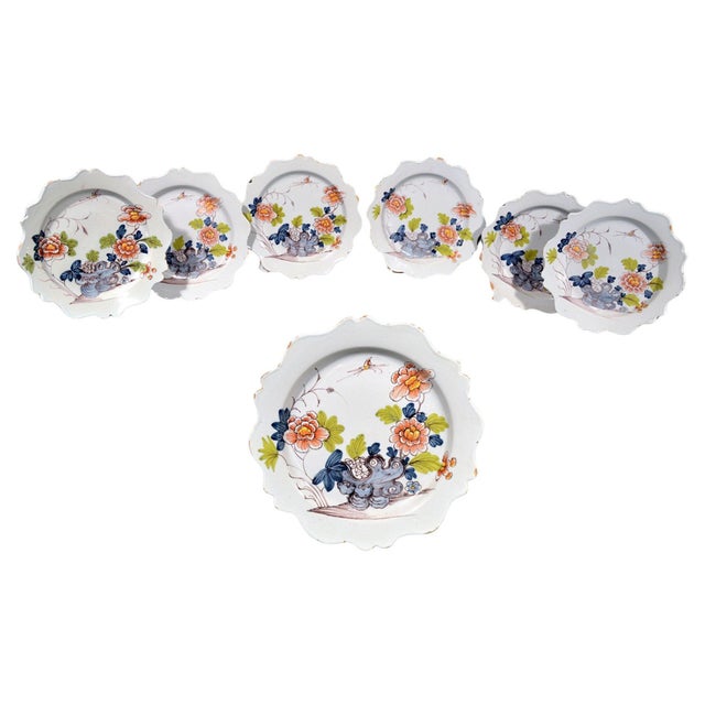 Mid 18th Century Bristol Delftware Polychrome Chinoiserie Scalloped Plates, Set of Six For Sale - Image 5 of 17