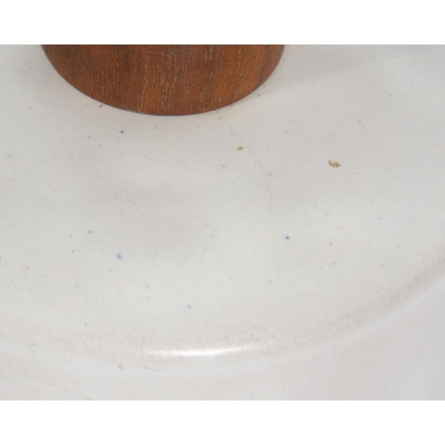 Mid 20th Century Ceramic Walnut Table Lamp by Gordon and Jane Martz for Marshall Studios For Sale In Indianapolis - Image 6 of 10