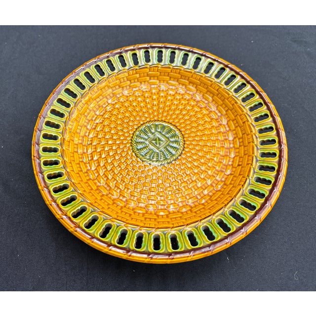 Antique Basketweave Majolica Pedestal Plate Marked Wittman & Roth London (1852-1895) For Sale - Image 11 of 14