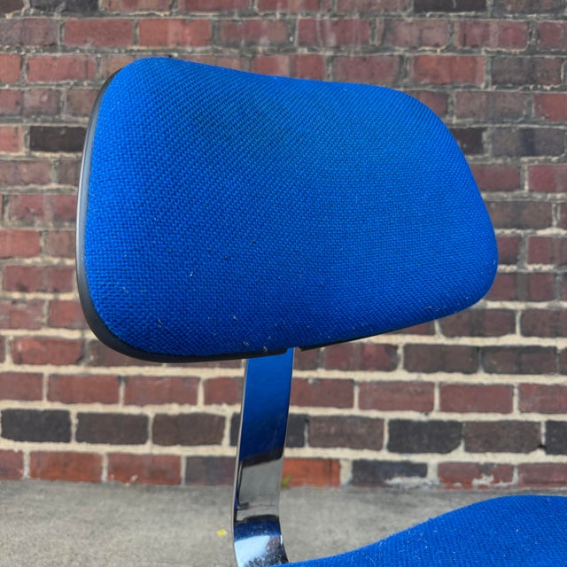 Charles and Ray Eames Aluminum Group Secretarial Chair for Herman Miller For Sale - Image 9 of 10