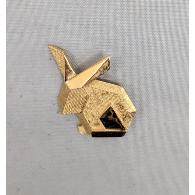 1970s Vintage 1970s Signed Crown Trifari Goldtone Origami Rabbit Brooch For Sale - Image 5 of 7
