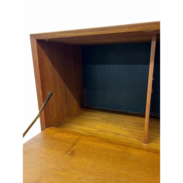 Brown Teak LP Record Cabinet by Poul Cadovius for Cado, 1960s For Sale - Image 8 of 11