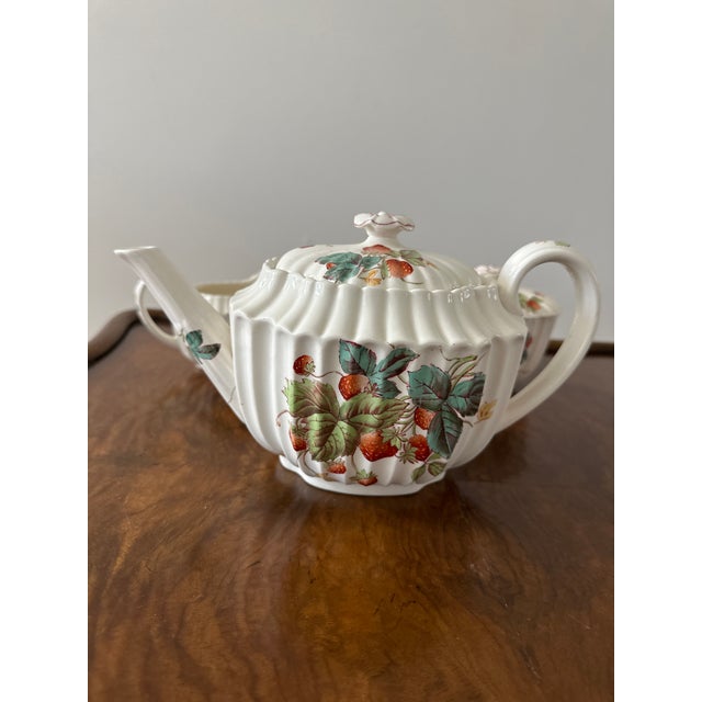 1950s Copeland Spode Strawberry Pattern Tea Pot, Sugar and Creamer Set- 3 Pieces For Sale - Image 9 of 18