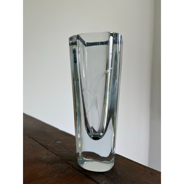 Mid-Century Modern 1960s Strombergshyttan Etched Hummingbird Art Glass Vase-Sweden For Sale - Image 3 of 10