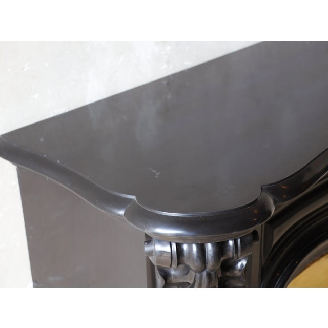 French Black Marble Trois Coquilles Fireplace with Brass Interior For Sale - Image 11 of 12