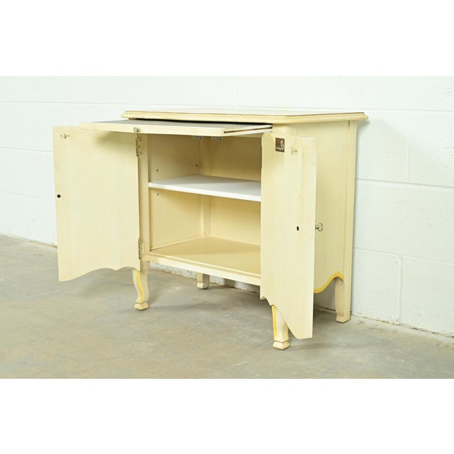 Drexel Heritage French Provincial Louis XV Cream Lacquered Paint-Decorated Nightstand, 1970s For Sale In South Bend - Image 6 of 12