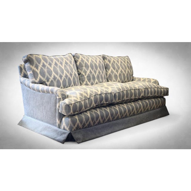 Connaught Grand 3-Seater Sofa in Jane Churchill Fontane Blue Linen Upholstery from Peter Dudgeon, 2010s For Sale - Image 3 of 18