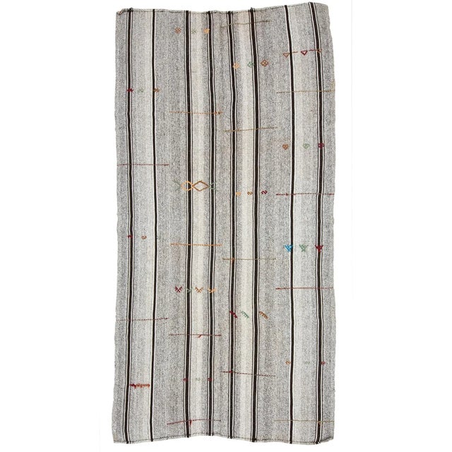 Textile 1960s Vintage Turkish Kilim Rug- 5′10″ × 11′5″ For Sale - Image 7 of 7