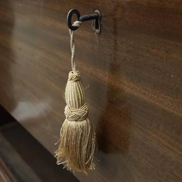 Antique Mahogany English Trunk Great Coffee Table Brass Hardwear. For Sale - Image 4 of 8