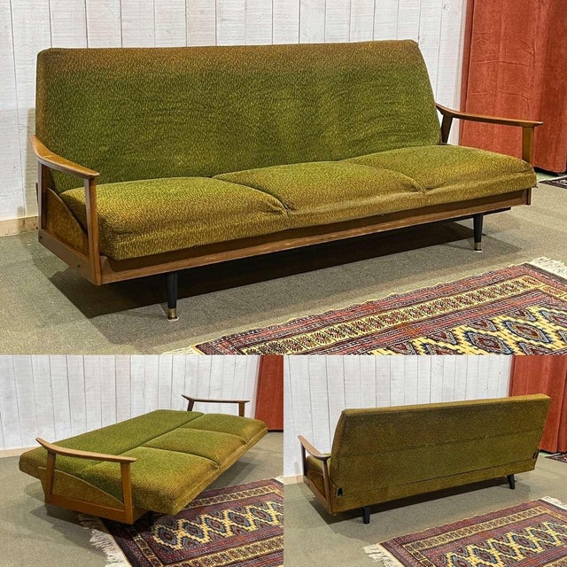 English sofa bed from the 70s in beech L=2m, D=80cm, H=82cm, seat H=40cm.