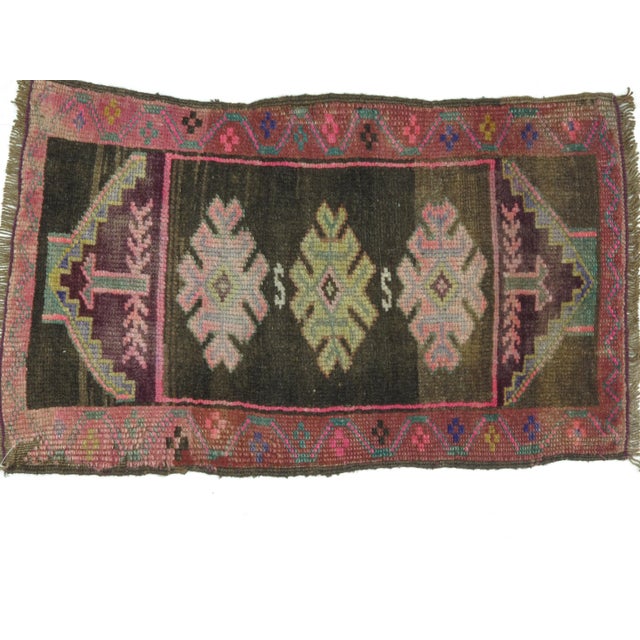 Wool on wool pile genuine handmade vintage Anatolian Oushak rug. The piece is from the 1970s.