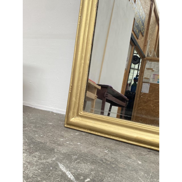Hollywood Regency Louis Philippe Mirror in Stuccoed and Gilded Wood, 1800s For Sale - Image 3 of 8