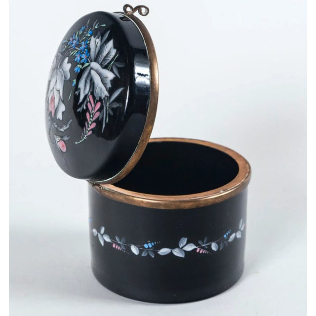 Late 19th Century French Opaline Enameled Glass Vanity Box For Sale - Image 4 of 9