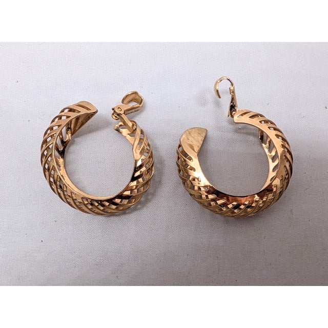 Vintage 1968 Signed Napier Goldtone Slatted Hoop Clip Earrings, Vogue Ad Piece-2 Pieces For Sale - Image 10 of 11
