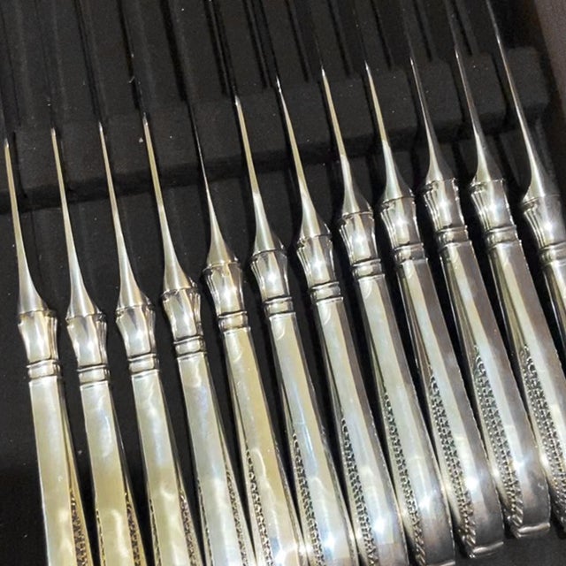 Traditional 1970s Gran Paris by Camusso Sterling Silver Flatware Set Service 108 + 13 Serving Flatware Set- 121 Pieces For Sale - Image 3 of 12