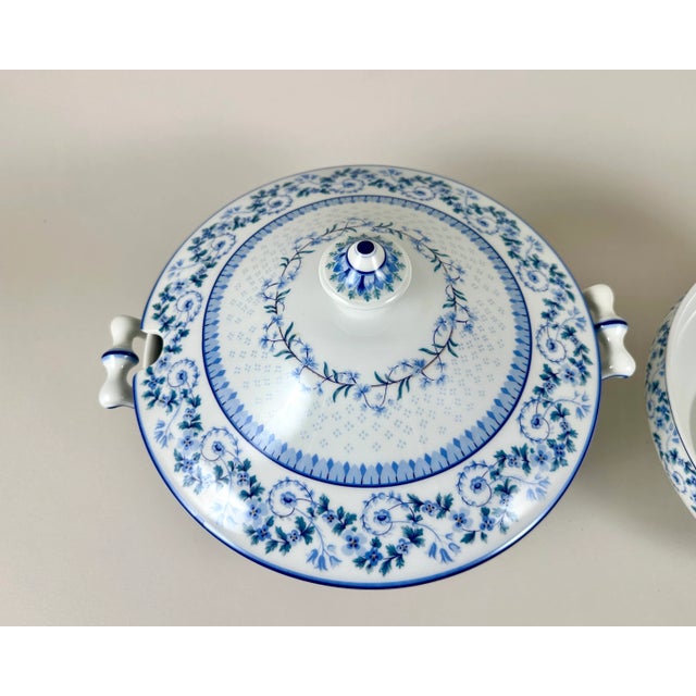 1980s Vintage French Limoges Soup Tureen & Large Serving Bowl, 1980s, Set of 2 For Sale - Image 5 of 8