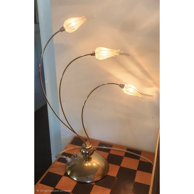 Lovely Vintage Murano AURELIANO TOSO Tulip Flower Table Lamp MURANO 1938. The base and the stems are brass colored, the...
