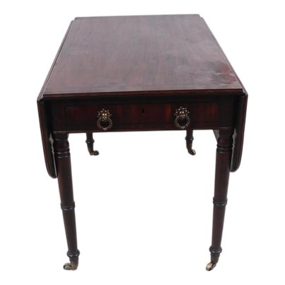 Georgian Mahogany Pembroke Table with Drawer and Drop Leaves, 1810 For Sale