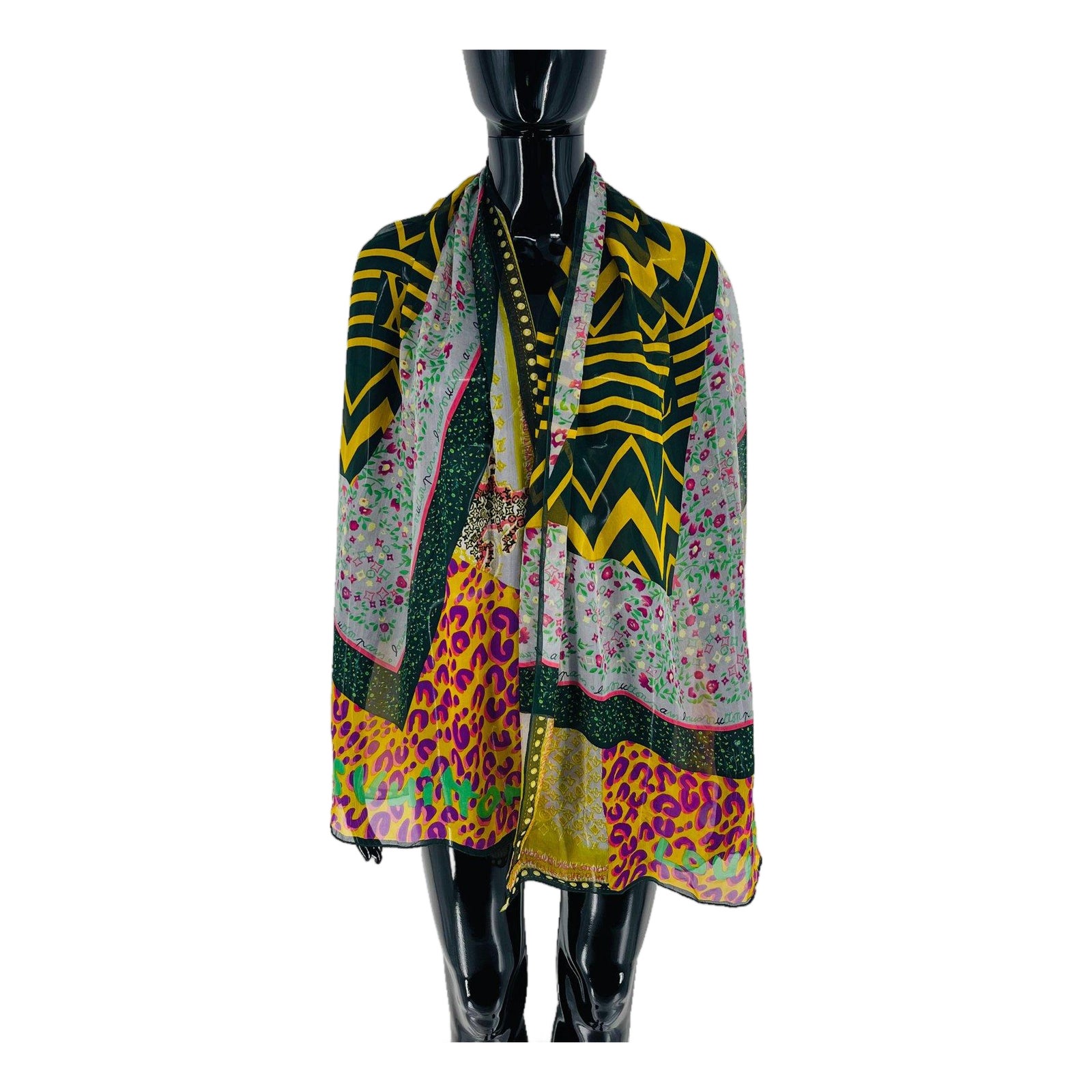 Louis Vuitton Green Printed 100% Silk Scarf | Chairish