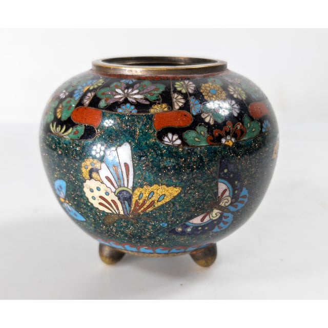 Japanese 19th Century Japanese Meiji Period Cloisonne Enamel Jar With Butterflies For Sale - Image 3 of 8
