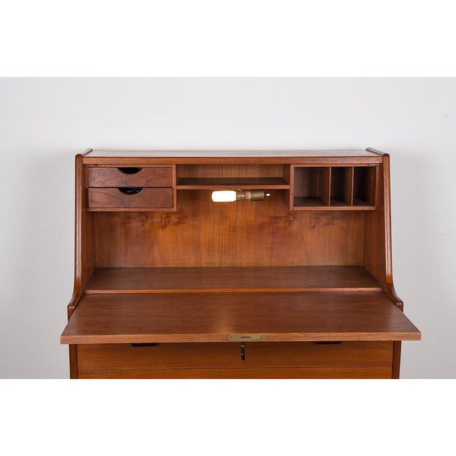Danish Teak Desk Model 37 by Arne Wahl Iversen for Vinde Mobelfabrik, 1960s For Sale - Image 17 of 18