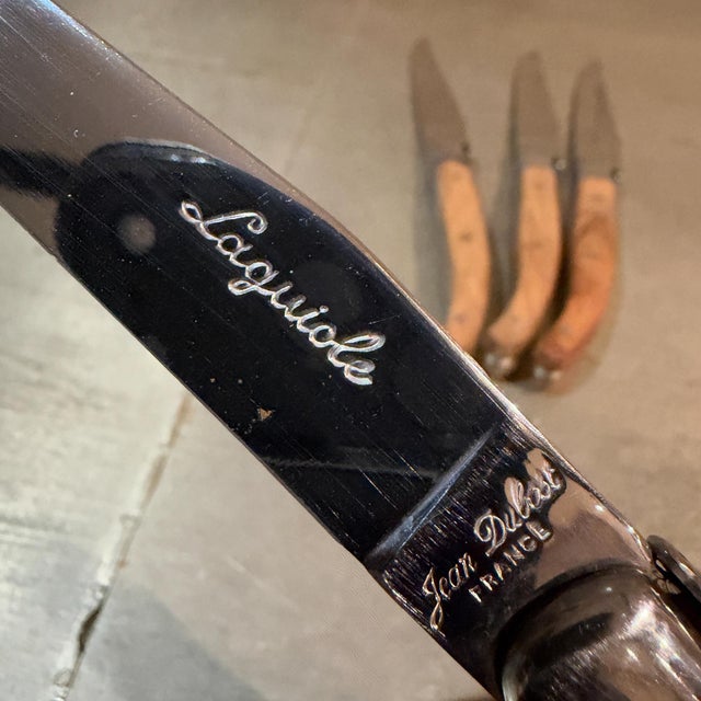 French Country 1980s Laguiole-Style Steak Knives Wood and Stainless Steel - Set of 4 For Sale - Image 3 of 6