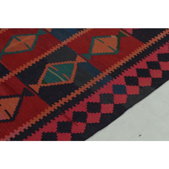 1920s Hand-Knotted Antique Persian Kilim in Pink, Red, Blue Geometric Pattern For Sale - Image 5 of 8