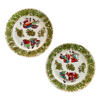 19th Century Chinese Export Famille Verte Porcelain Plates - A Pair For Sale
