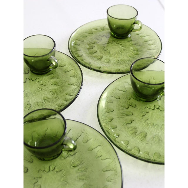 Vintage 70s Indiana Glass Sunburst Snack Set For Sale - Image 6 of 12