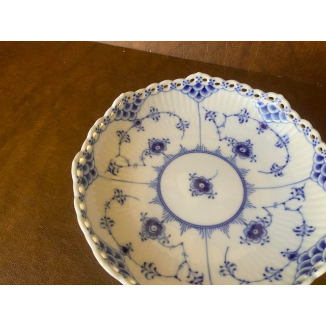 Royal Copenhagan 1970s Royal Copenhagen Blue Fluted Full Lace Footed Bowl 1023 For Sale - Image 4 of 8