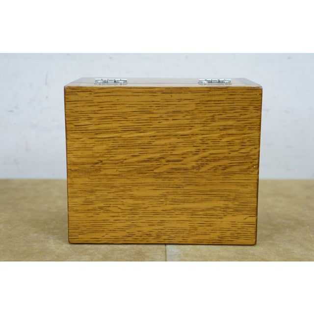 Wood Vintage Walt D Richard Quartered Oak Felt Lined Trinket Keepsake Box 7" For Sale - Image 7 of 13