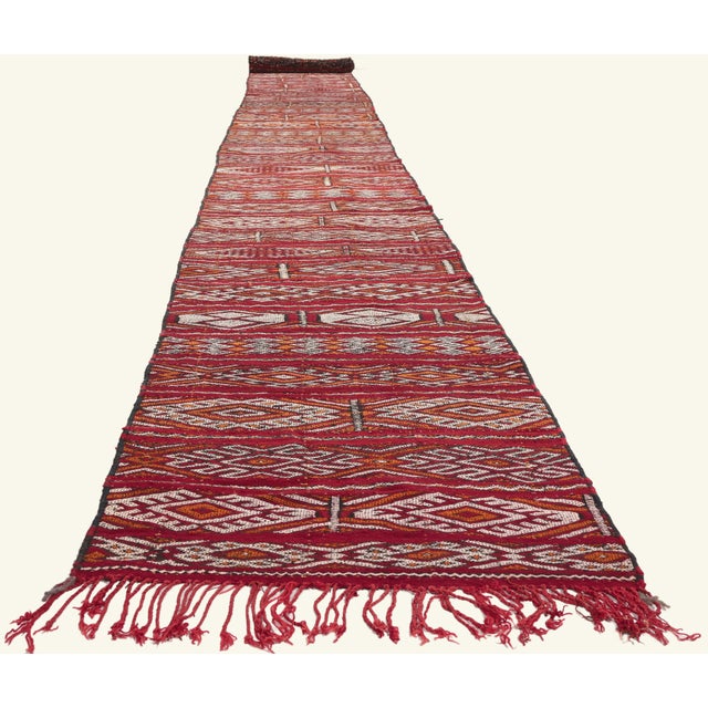 Tribal Vintage Zemmour Moroccan Kilim Rug, 02'08 X 27'00 For Sale - Image 3 of 10
