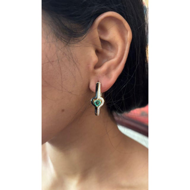 Natural diamond 0.93cts & emerald 0.73cts earring in 18k gold For Sale - Image 14 of 18