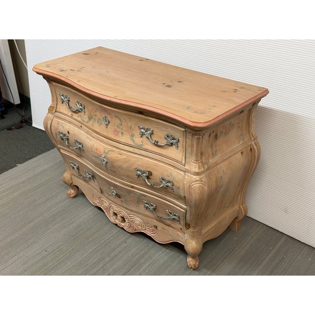 Pulaski Furniture Bombe Chest of Drawers For Sale - Image 11 of 12