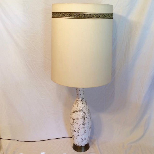 Mid-Century Modern Tall Textured Pitted Ceramic Lamp With Original Shade For Sale - Image 10 of 10