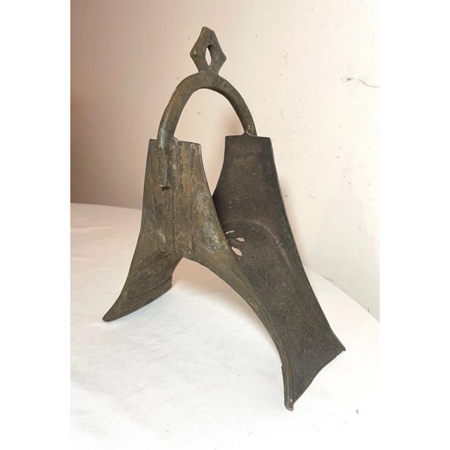 Large Antique 18th Century African Mali Handmade Bronze Riding Horse Stirrup For Sale In New York - Image 6 of 14