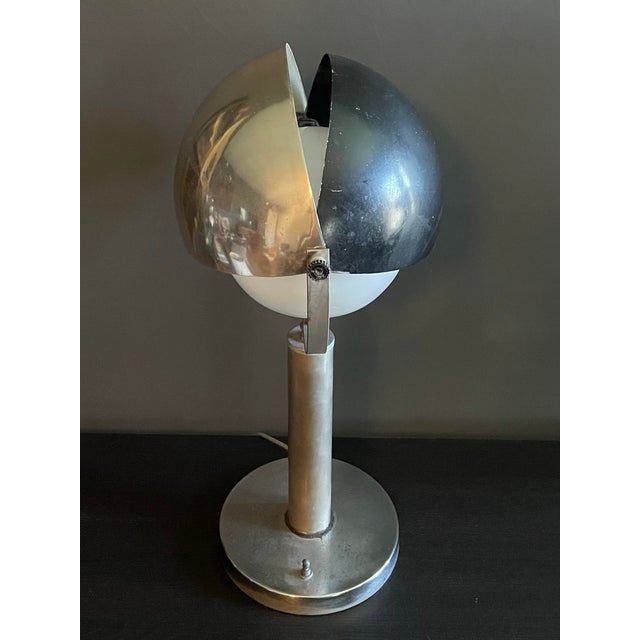 Metal Mid 20th Century Space Age–Inspired Sculptural Table Lamp For Sale - Image 7 of 11