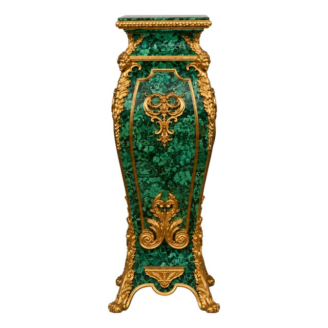 French Rococo-Style Green Pedestal – Ornate Gold Leaf & Bronze Details With Marbleized Finish For Sale