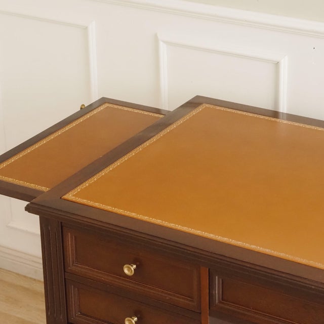 Louis XVI Style Desk in Mahogany with Leather To For Sale - Image 4 of 17