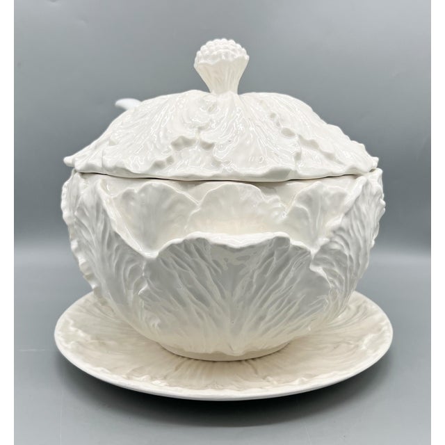 Mid-Century California Pottery White Cabbage Tureen With Underplate and Ladle - Hollywood Regency, Traditional, Grandmillennial For Sale - Image 9 of 16