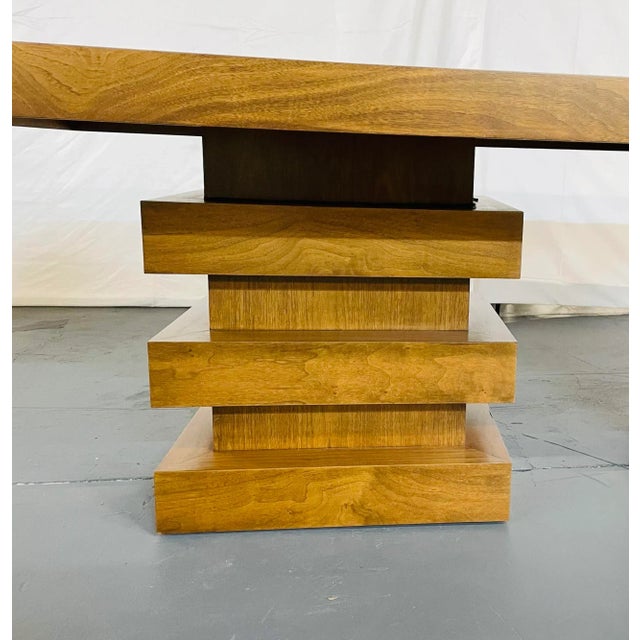 Modern Oak Double Pedestal Base Dining / Conference Table, Geometric Design For Sale In New York - Image 6 of 13