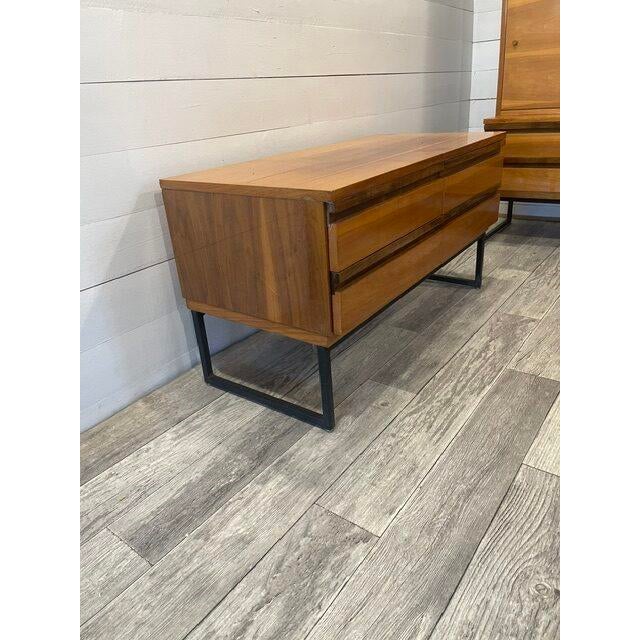 Vintage Closets and Chest of Drawers from Novy Domov, Spisska Nova Vess, 1970s, Set of 4 For Sale - Image 13 of 18