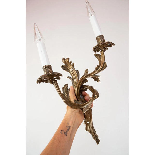 Large Louis XV Style Rockery Bronze Wall Light, 1920s, in Very Good conditions. Designed 1920 to 1949 Up to 250V...