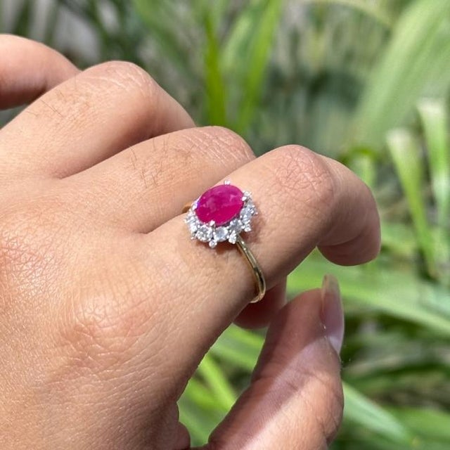 Mozambique 1.52ct Ruby & Diamond Statement Ring Size 5 in 14k Yellow Gold For Sale In New York - Image 6 of 17