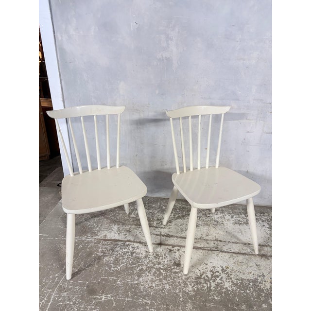 Wood Farmhouse Stickback Chairs in Painted White, Set of 2 For Sale - Image 7 of 10